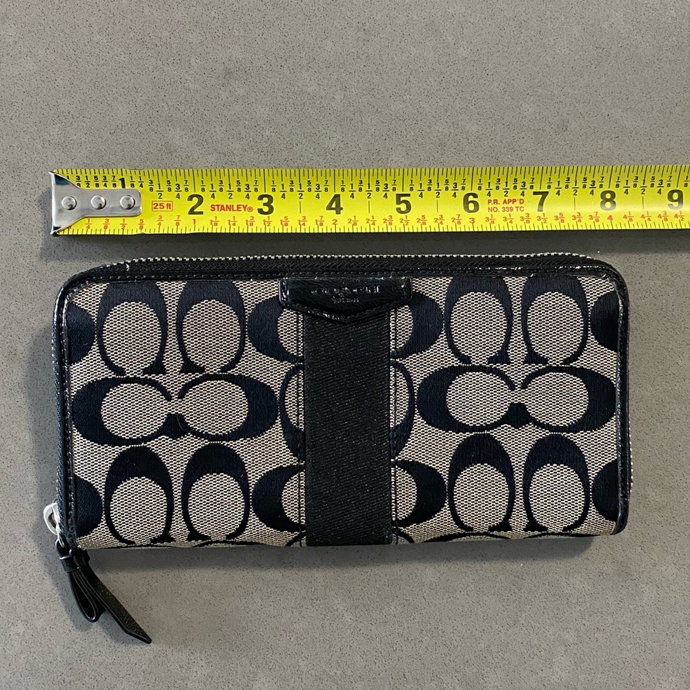 Coach zip wallet